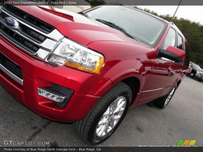 Ruby Red / Dune 2017 Ford Expedition Limited