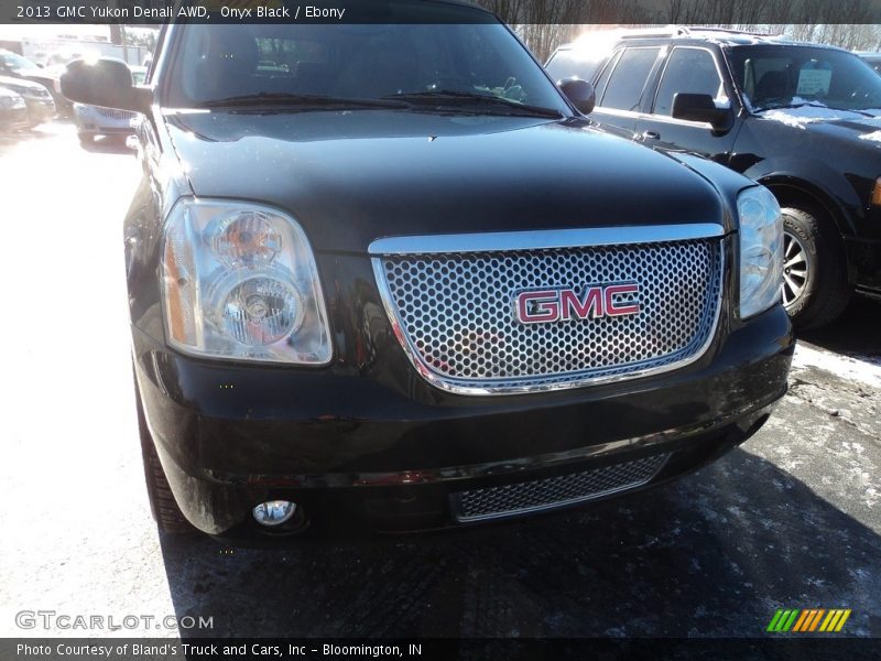 Onyx Black / Ebony 2013 GMC Yukon Denali AWD