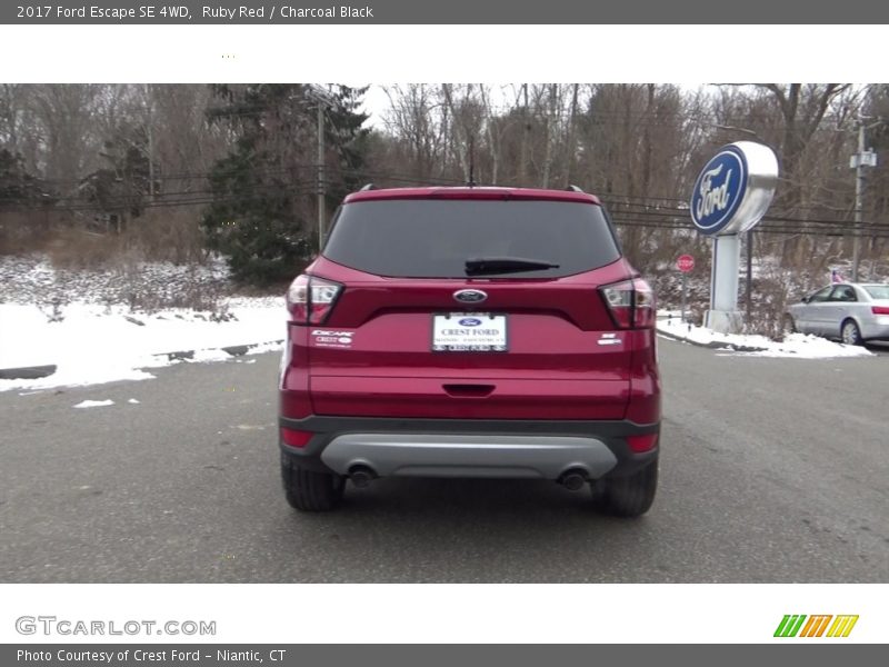 Ruby Red / Charcoal Black 2017 Ford Escape SE 4WD