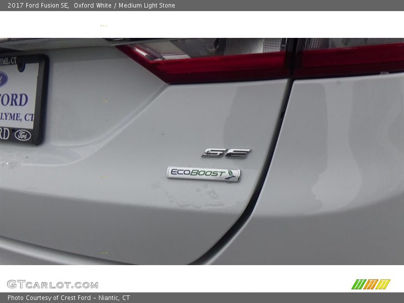 Oxford White / Medium Light Stone 2017 Ford Fusion SE