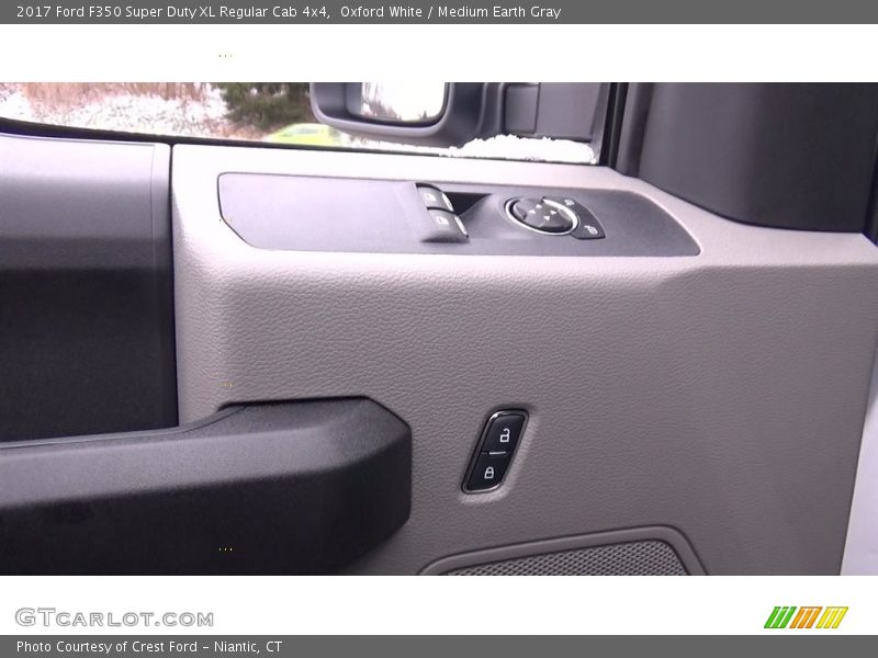 Oxford White / Medium Earth Gray 2017 Ford F350 Super Duty XL Regular Cab 4x4