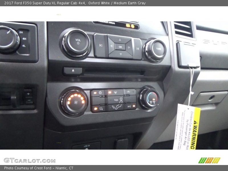 Oxford White / Medium Earth Gray 2017 Ford F350 Super Duty XL Regular Cab 4x4