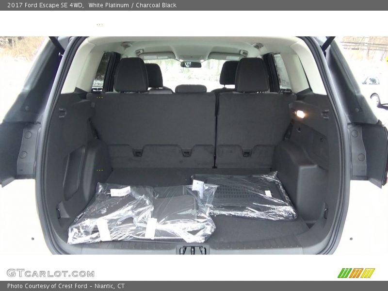 White Platinum / Charcoal Black 2017 Ford Escape SE 4WD