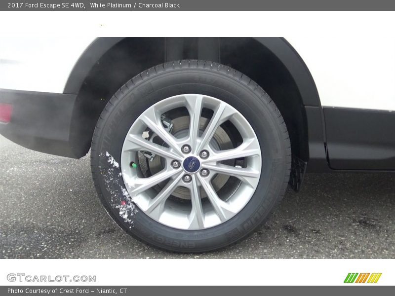 White Platinum / Charcoal Black 2017 Ford Escape SE 4WD
