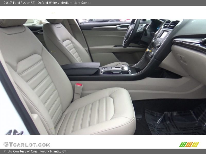 Oxford White / Medium Light Stone 2017 Ford Fusion SE