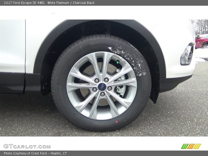 White Platinum / Charcoal Black 2017 Ford Escape SE 4WD