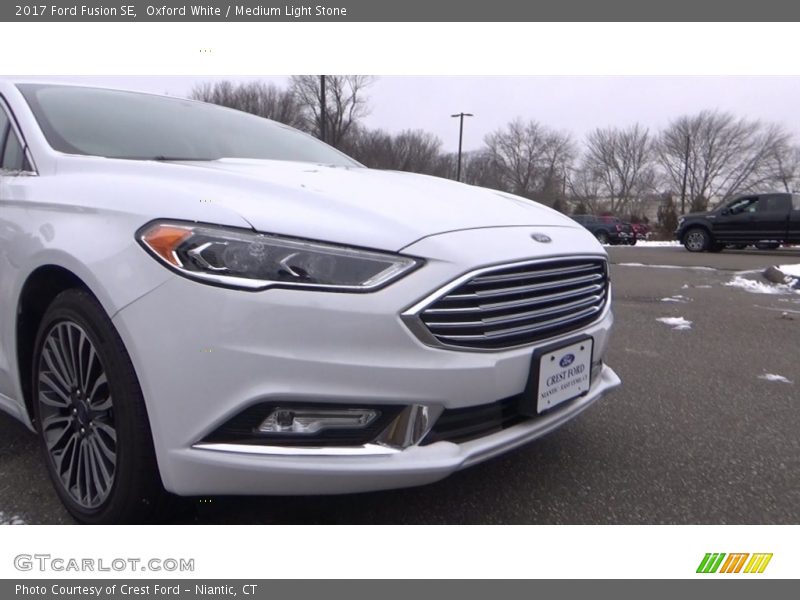 Oxford White / Medium Light Stone 2017 Ford Fusion SE