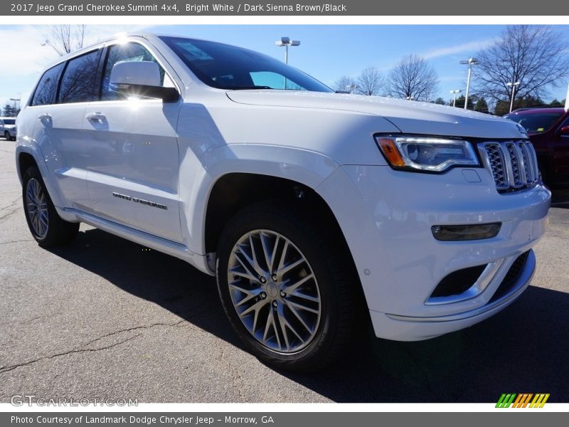 Bright White / Dark Sienna Brown/Black 2017 Jeep Grand Cherokee Summit 4x4