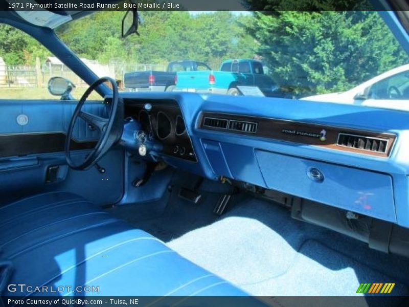Dashboard of 1971 Satellite Road Runner