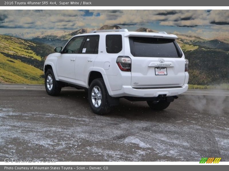 Super White / Black 2016 Toyota 4Runner SR5 4x4