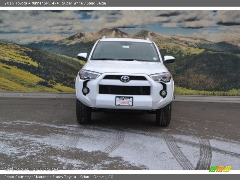 Super White / Sand Beige 2016 Toyota 4Runner SR5 4x4