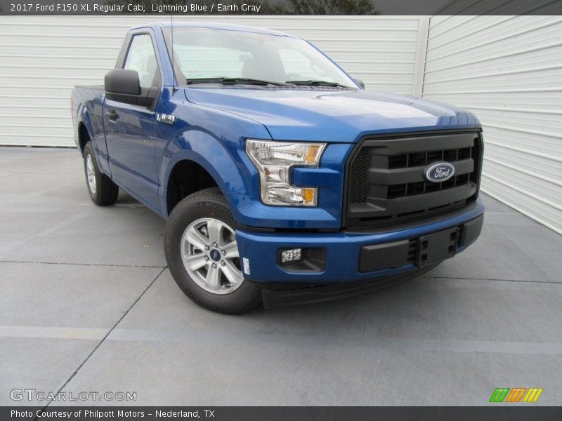 Front 3/4 View of 2017 F150 XL Regular Cab