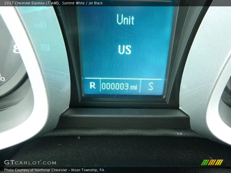 Summit White / Jet Black 2017 Chevrolet Equinox LT AWD