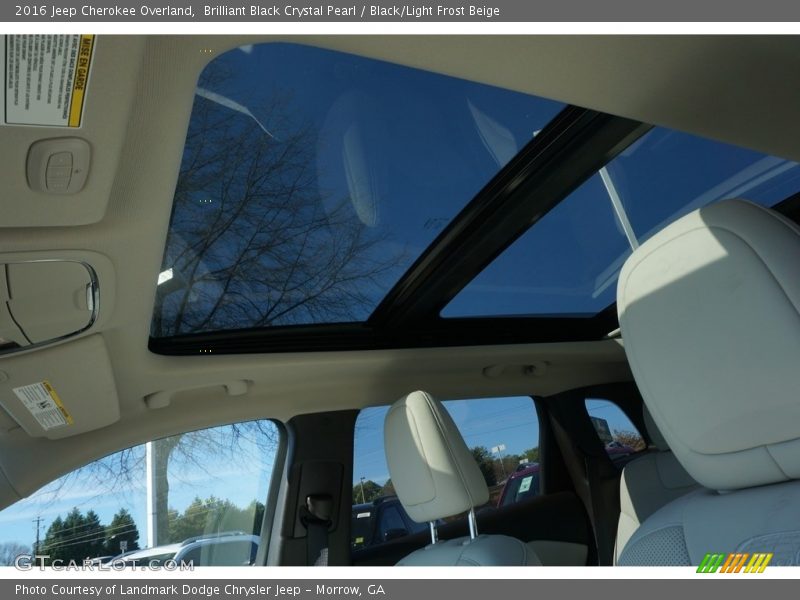 Brilliant Black Crystal Pearl / Black/Light Frost Beige 2016 Jeep Cherokee Overland