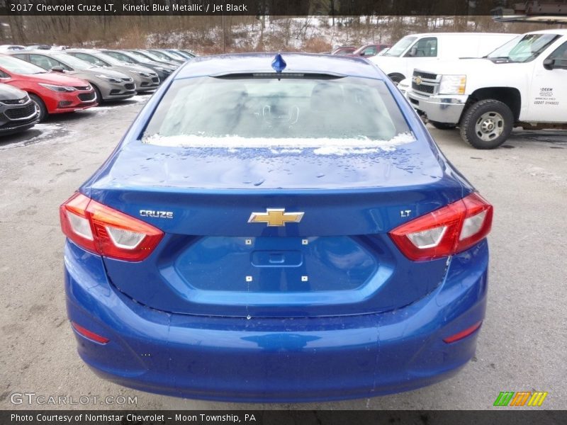 Kinetic Blue Metallic / Jet Black 2017 Chevrolet Cruze LT