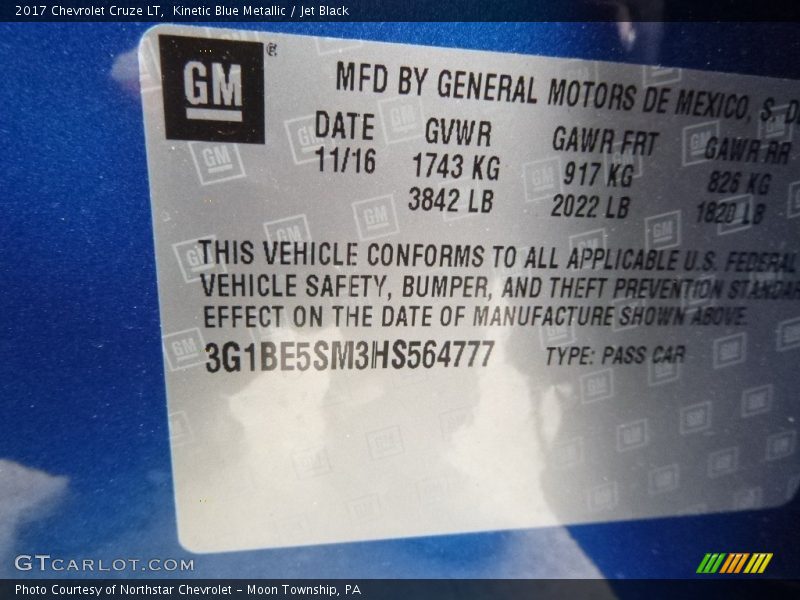 Kinetic Blue Metallic / Jet Black 2017 Chevrolet Cruze LT