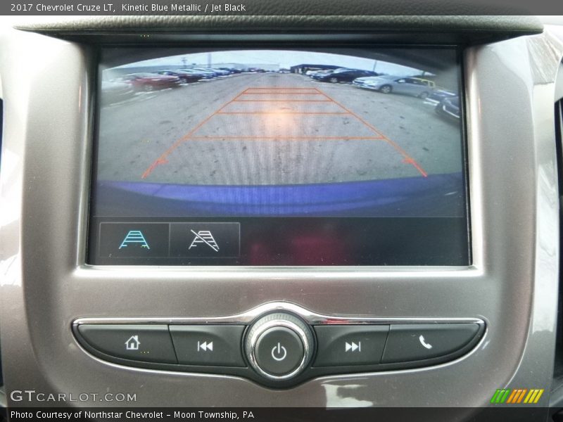Kinetic Blue Metallic / Jet Black 2017 Chevrolet Cruze LT