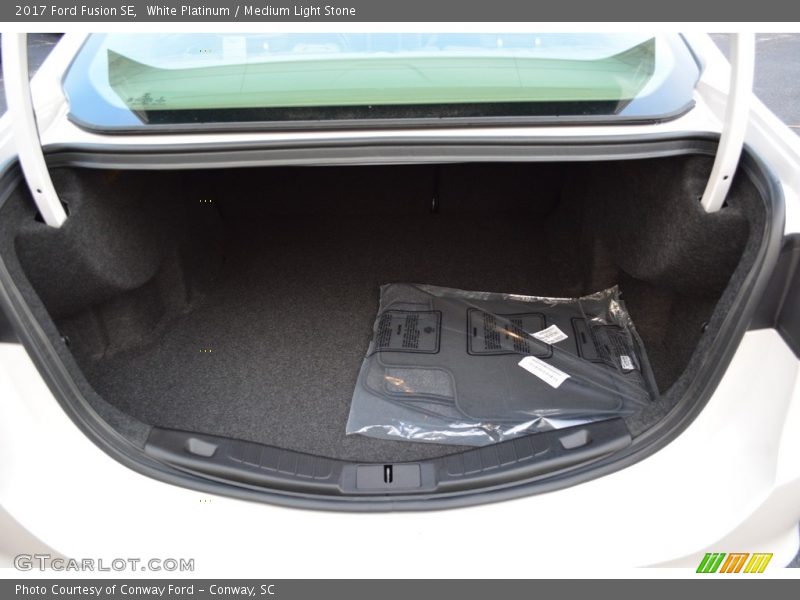 White Platinum / Medium Light Stone 2017 Ford Fusion SE