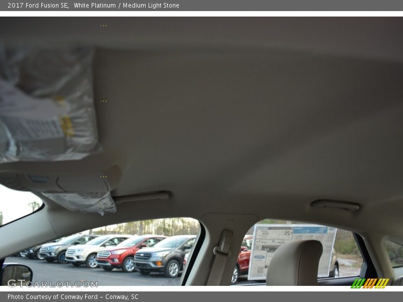 White Platinum / Medium Light Stone 2017 Ford Fusion SE