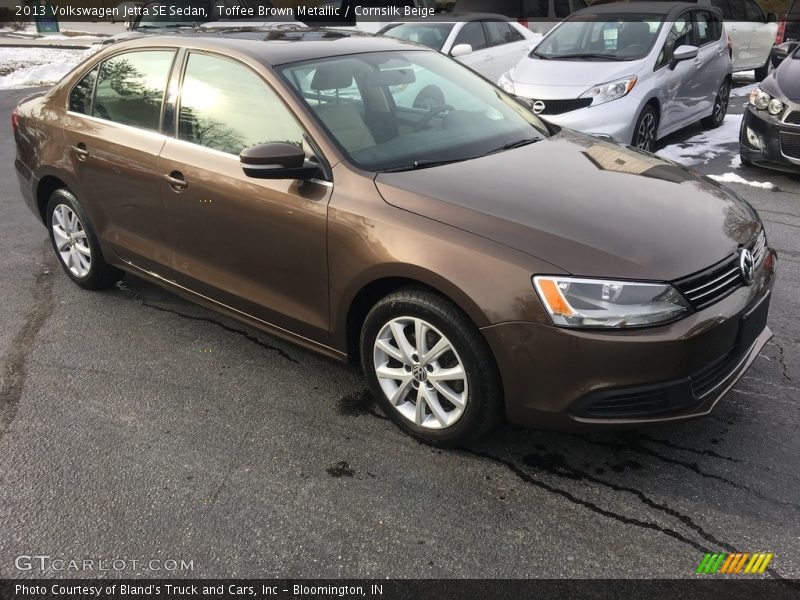 Toffee Brown Metallic / Cornsilk Beige 2013 Volkswagen Jetta SE Sedan