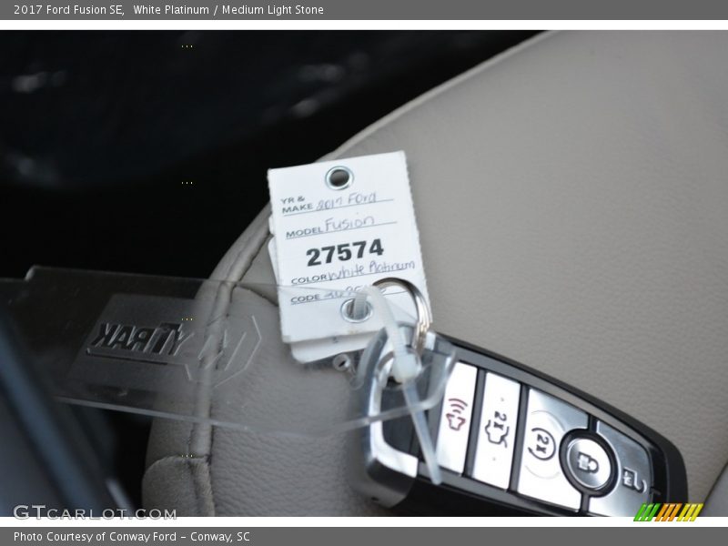 White Platinum / Medium Light Stone 2017 Ford Fusion SE