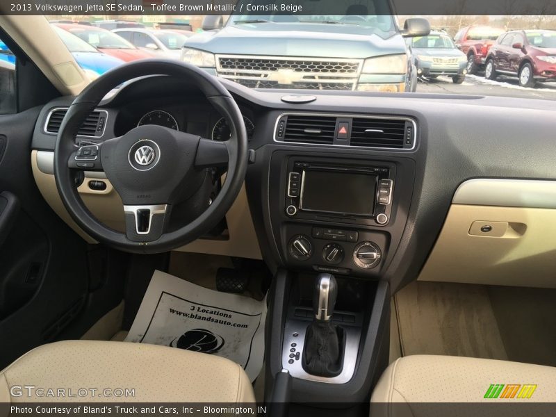 Toffee Brown Metallic / Cornsilk Beige 2013 Volkswagen Jetta SE Sedan
