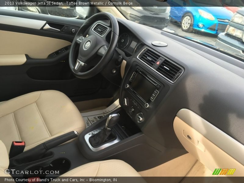 Toffee Brown Metallic / Cornsilk Beige 2013 Volkswagen Jetta SE Sedan