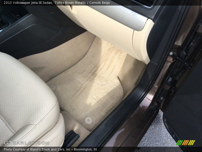 Toffee Brown Metallic / Cornsilk Beige 2013 Volkswagen Jetta SE Sedan