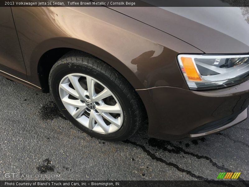 Toffee Brown Metallic / Cornsilk Beige 2013 Volkswagen Jetta SE Sedan