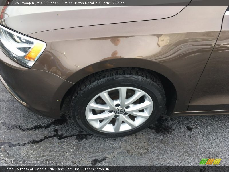 Toffee Brown Metallic / Cornsilk Beige 2013 Volkswagen Jetta SE Sedan