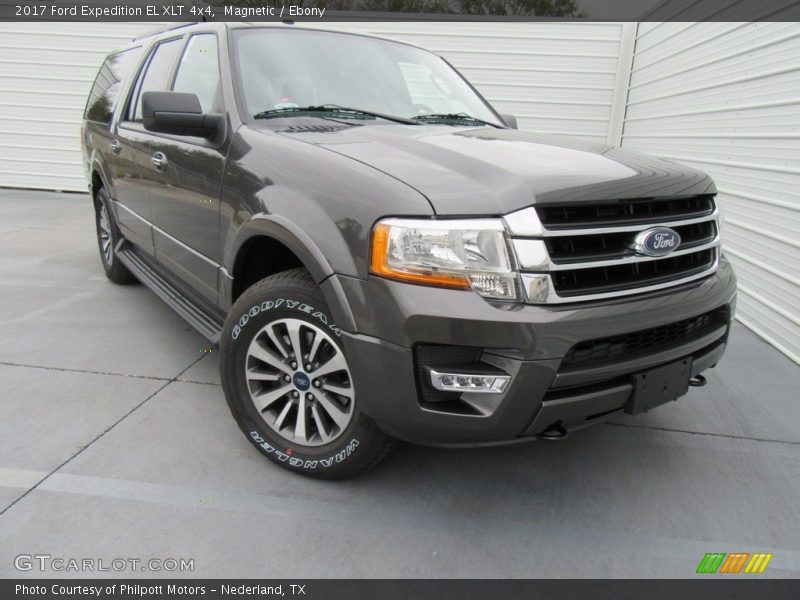 Front 3/4 View of 2017 Expedition EL XLT 4x4