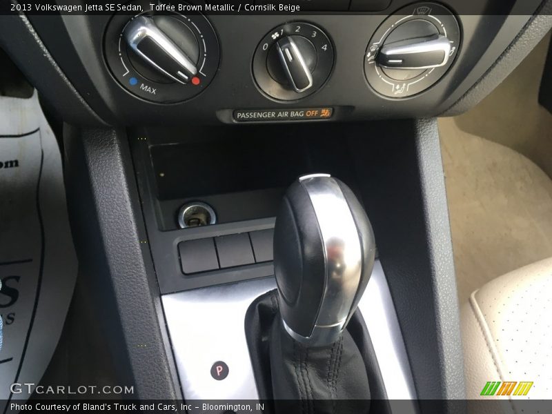 Toffee Brown Metallic / Cornsilk Beige 2013 Volkswagen Jetta SE Sedan