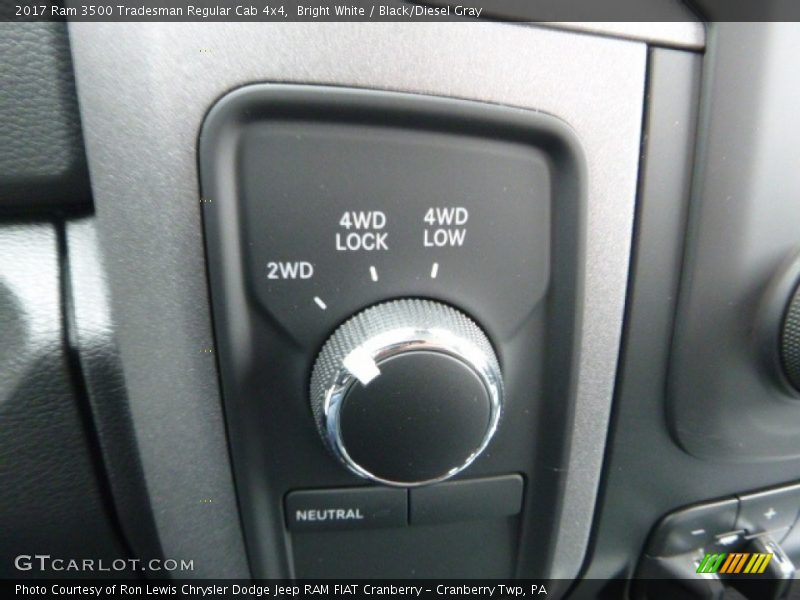 Bright White / Black/Diesel Gray 2017 Ram 3500 Tradesman Regular Cab 4x4