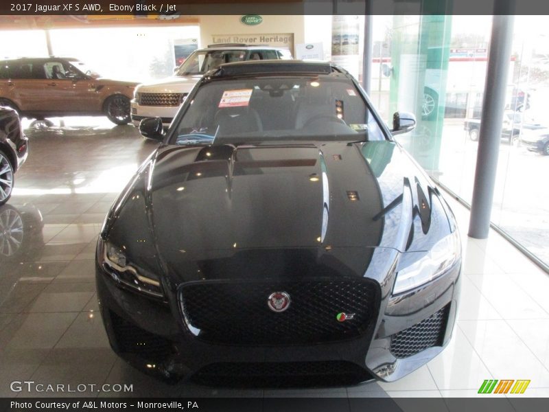 Ebony Black / Jet 2017 Jaguar XF S AWD