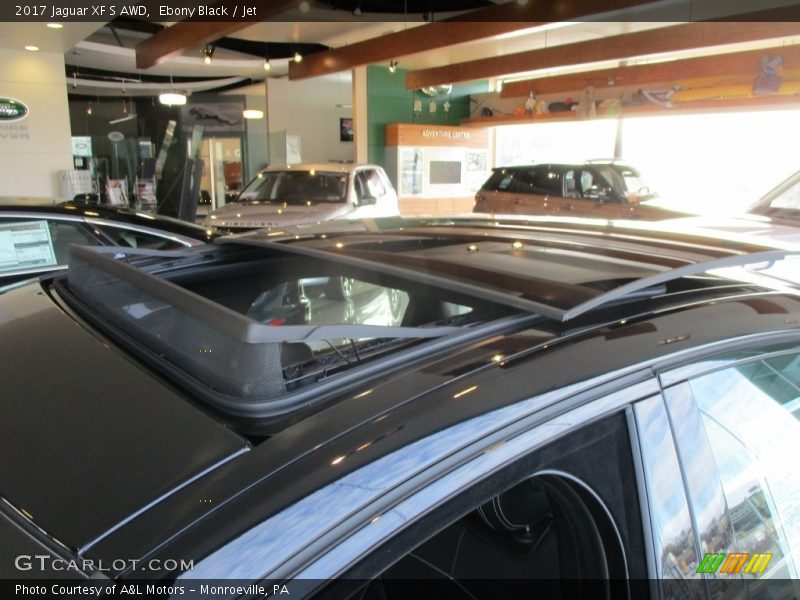 Ebony Black / Jet 2017 Jaguar XF S AWD