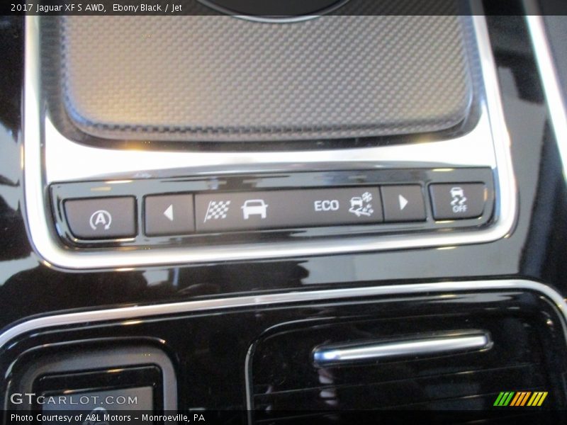 Ebony Black / Jet 2017 Jaguar XF S AWD