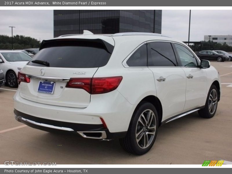 White Diamond Pearl / Espresso 2017 Acura MDX Advance