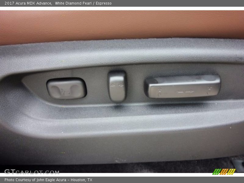 White Diamond Pearl / Espresso 2017 Acura MDX Advance