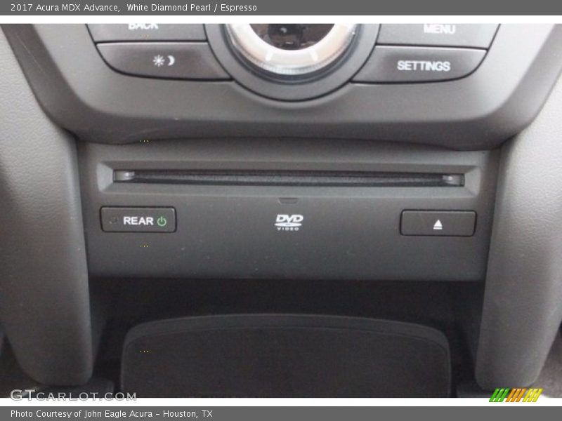 White Diamond Pearl / Espresso 2017 Acura MDX Advance