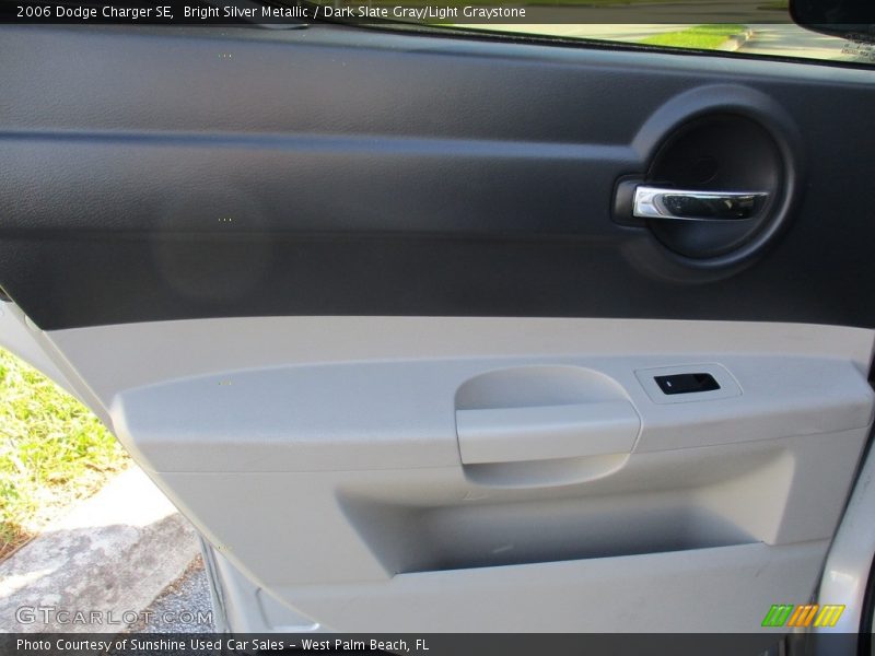 Bright Silver Metallic / Dark Slate Gray/Light Graystone 2006 Dodge Charger SE