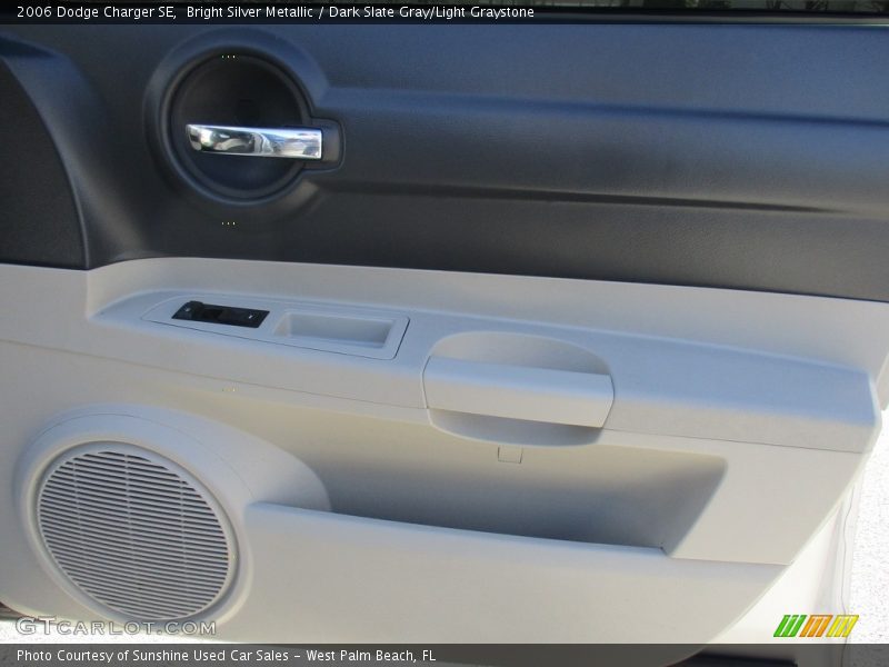 Bright Silver Metallic / Dark Slate Gray/Light Graystone 2006 Dodge Charger SE