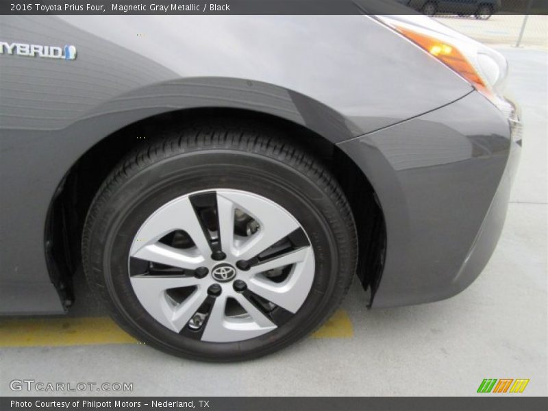 Magnetic Gray Metallic / Black 2016 Toyota Prius Four