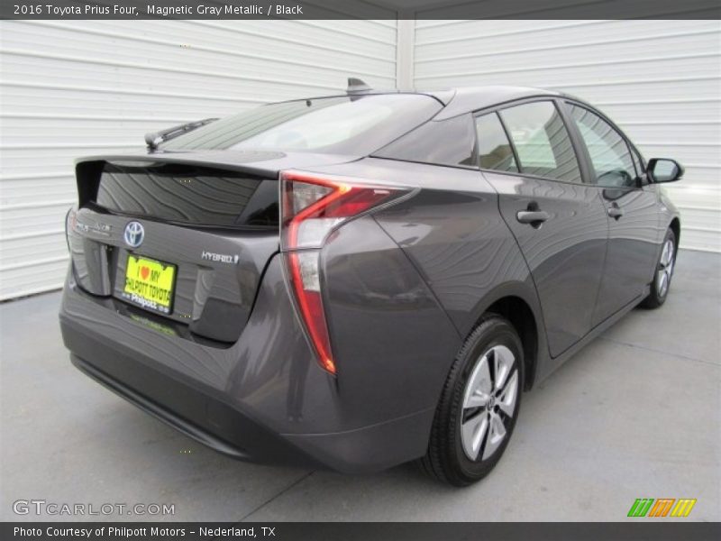Magnetic Gray Metallic / Black 2016 Toyota Prius Four