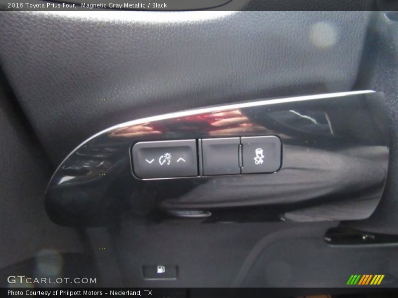 Magnetic Gray Metallic / Black 2016 Toyota Prius Four