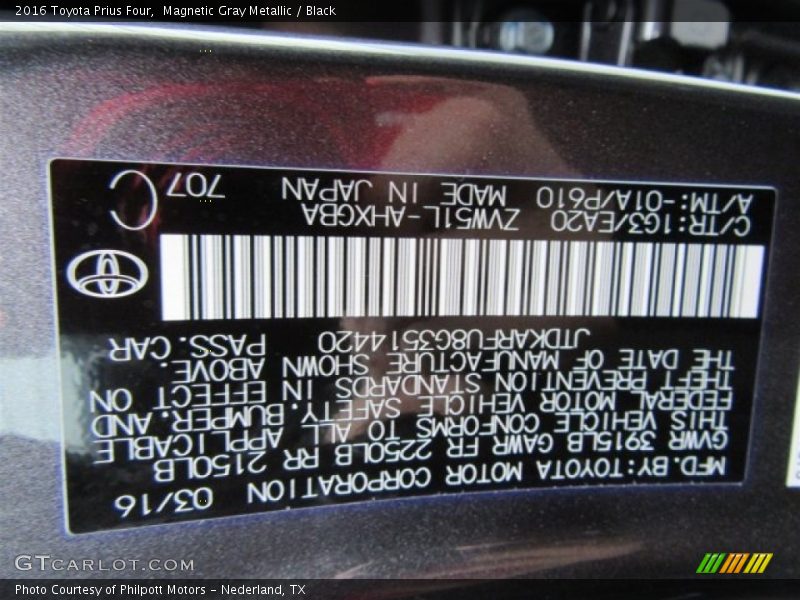 Magnetic Gray Metallic / Black 2016 Toyota Prius Four