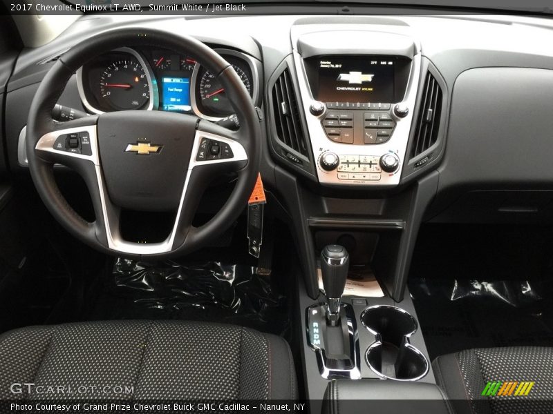 Summit White / Jet Black 2017 Chevrolet Equinox LT AWD