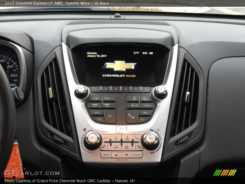 Summit White / Jet Black 2017 Chevrolet Equinox LT AWD