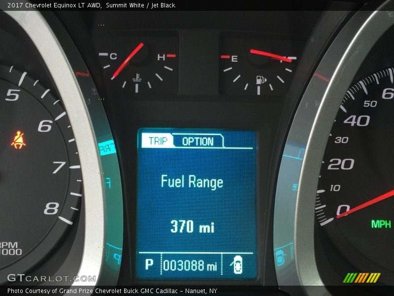 Summit White / Jet Black 2017 Chevrolet Equinox LT AWD