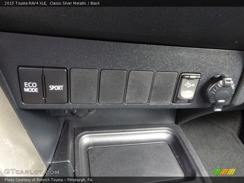 Classic Silver Metallic / Black 2015 Toyota RAV4 XLE