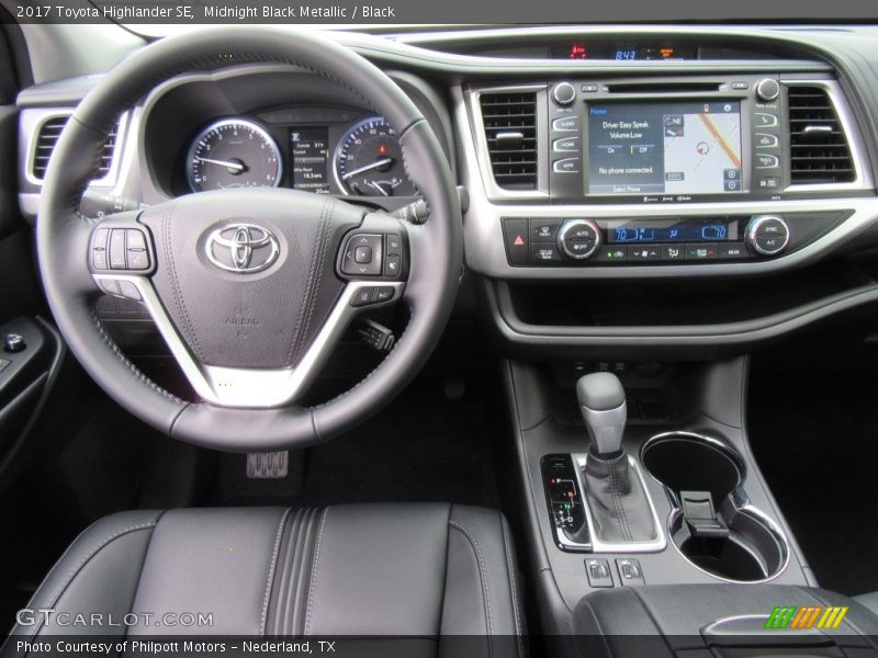 Dashboard of 2017 Highlander SE